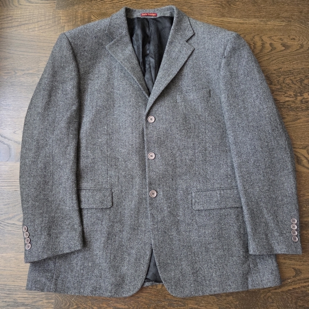 Mantoni Men's Gray Wool  Blazer Sz.46 R Herringbone